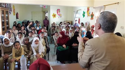 صور| في حضور كثيف.. مكتبة سنورس تنظم ندوة عن 