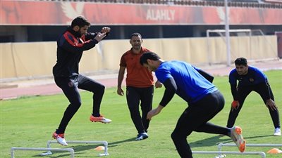 تدريبات شاقة لحراس الأهلي استعدادًا لمواجهة الترجي