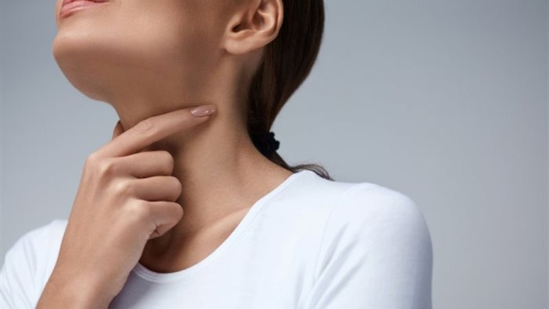  أسباب التهاب الحنجرة