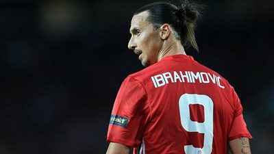 إبراهيموفيتش: الدوري الإنجليزي محظوظ  بعدم حضوري قبل 10 سنوات