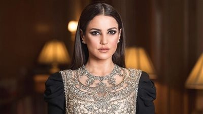 صور| درة تشارك جمهورها بأحدث إطلالة