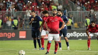 بعد عقوبات الكاف.. 3 أزمات نارية تواجه الأهلي في إياب النهائي الإفريقي