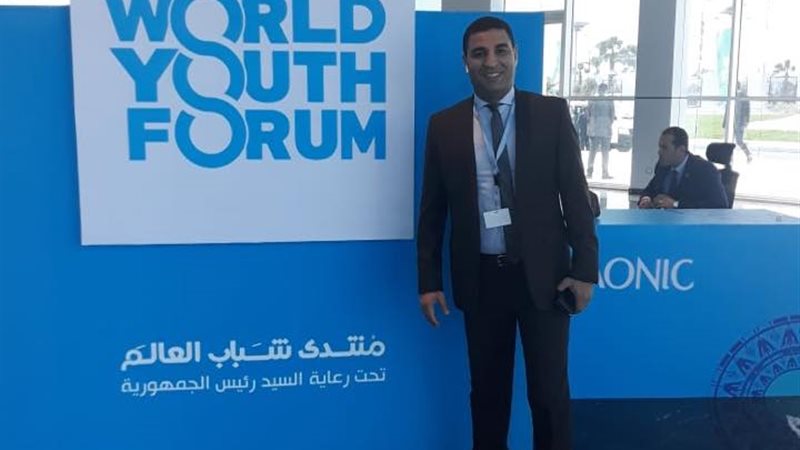  الدكتور مصطفى ثابت