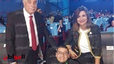 السيلفي يجمع محافظ جنوب سيناء ومتحدي الإعاقة في منتدى شباب العالم 2018