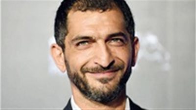 عمرو واكد يعلن موعد فيلمه القادم  كتابة على الثلج 