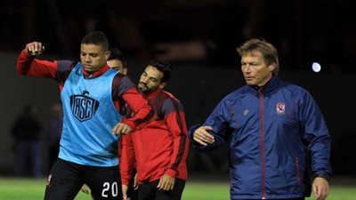 أشغال شاقة للاعبي الأهلي في تونس
