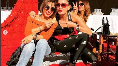 شاهد| احتفالات روجينا مع النجوم  بالعيد الوطني للمسيرة في المغرب 
