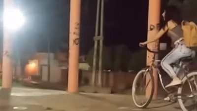 بتحطو نفسكو في مواقف بايخه.. شاهد نهاية مؤلمة لفتاة والسبب عجلة