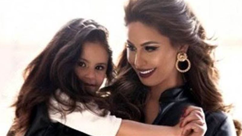 الفنانة مي سليم 