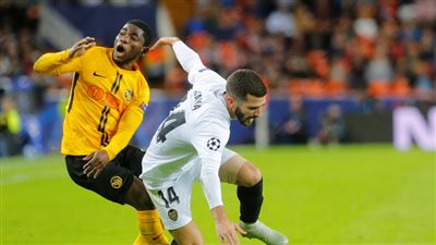 بالفيديو.. فالنسيا يقسو علي يانج بويز بثلاثية في دوري الأبطال