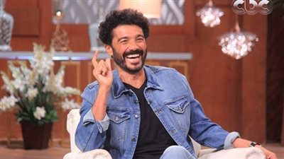 فيديو| خالد النبوي مخرجا في فيلم جديد من تأليفه .. التفاصيل 