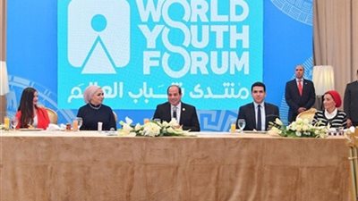 هل تنجح توصيات منتدى شباب العالم في ضبط مواقع التواصل الاجتماعي؟ خبراء يجيبون