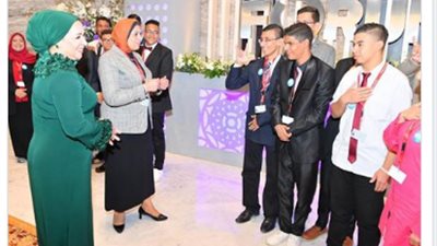 انتصار السيسي : سعيدة بلقاء طلاب مدرسة الأمل للصم والبكم 