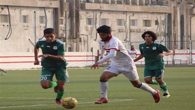 فيصل ورشدي يقودان زمالك 99 للفوز على المصري 4-1