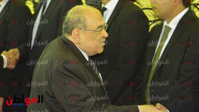 صور| مصطفى الفقي يقدم العزاء في الراحل حمدي قنديل 