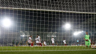 إشبيليه يعبر أكهيسار في مباراة درامية بالدوري الأوربي