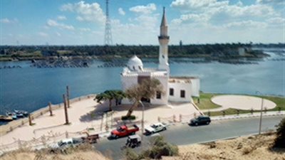 صور.. مسجد العارف بالله أبو مندور أشهر مساجد البحيرة.. مدد يا أبو النضر مدد