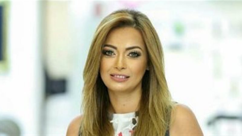 الفنانة داليا مصطفي