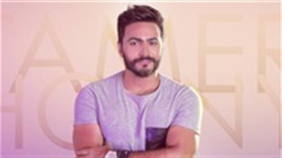  صور| تامر حسني وماجد المصري على مسرح الجامعة الأمريكية بالقاهرة