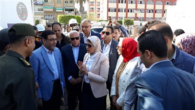وزيرة الصحة تشيد بالأعمال الإنشائية بمستشفى بورفؤاد العام
