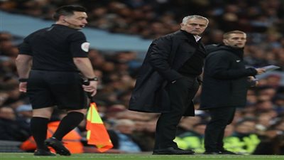 مورينيو: لن أهاجم مدافعي مانشستر يونايتد.. نحن معاً حتى النهاية