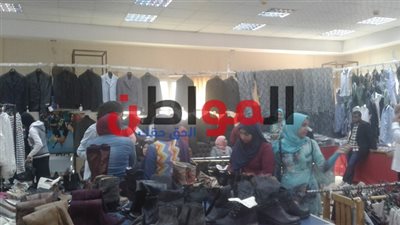 فيديو.. افتتاح المعرض الخيرى السنوى للملابس والأحذية لطلاب جامعة بني سويف