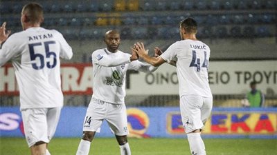 شيكابالا يصنع هدفا في خسارة جديدة لأبولون بالدوري اليوناني