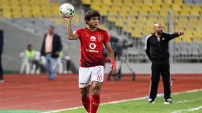 طبيب الأهلي يكشف تفاصيل إصابة محمد هاني