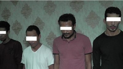 سقوط مرتكبي سرقة أكثر من نصف مليون جنيه من سائق بسوبر ماركت بالإكراه 