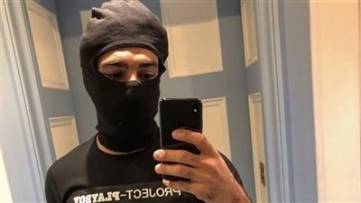 صور.. الجماهير تغضب على محمد صلاح بسبب بلاي بوي