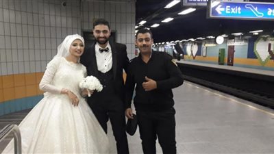  العروسه للعريس والفرح على حساب الحكومة 