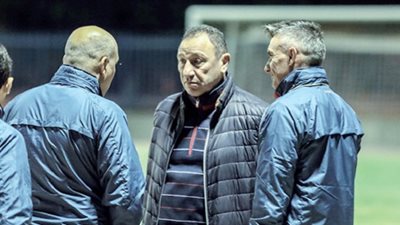إنقاذ الأهلي.. الخطيب يطيح بزيزو ويعيد عرابي وعبد الحفيظ ويعين 
