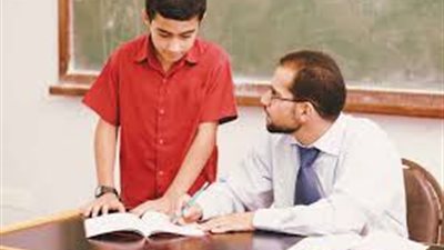 عالم برازيلي يكشف العلاقة بين الأستاذ والتلميذ في عالمنا الثالث