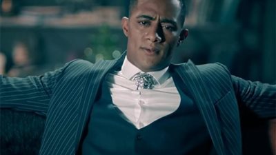 شاهد.. كنز آخر عنقود عائلة محمد رمضان