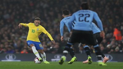 بالفيديو.. نيمار يقود البرازيل للفوز على أورجواي وديا