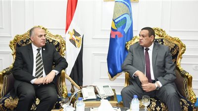 صور .. محافظ البحيرة يستقبل وزير الموارد المائية والرى بمكتبه
