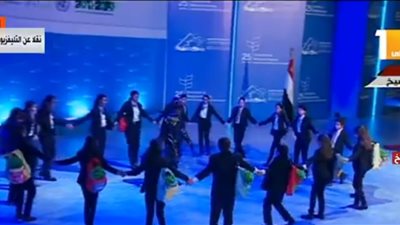 بث مباشر.. عرض مسرحى عن أهمية حماية البيئة 