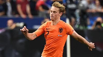 برشلونة يستقر على بديل بوسكيتس 