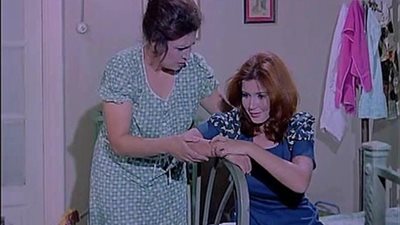 كيف غيرت العولمة صورة المرأة في السينما المصرية؟ نقاد سينمائيون يجيبون