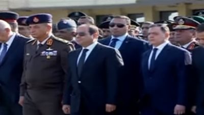 فيديو| الرئيس السيسي فى جنازة الشهيد ساطع النعماني