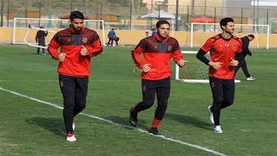 صور.. ليندمان يظهر في مران الأهلي ونيولوك جديد لـ