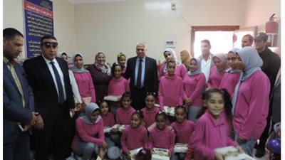 صور..  مديريات الأمن تواصل استقبال طلاب المدارس للتعرف على دور رجل الشرطة