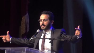 مواقف وطرائف فنية | وصفته بالحمار .. موقف محرج بين أحمد حلمي وشمس الأتربي