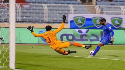 حارس تونس يتفوق على محمد عواد في الدوري السعودي
