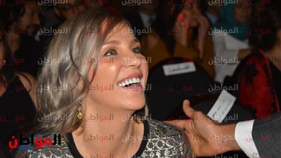 صور| إطلالة هوليودية لـ شيرين رضا بختام المهرجان القومي للسينما المصرية