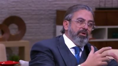  فيديو الدكتور شريف راشد يكشف تفاصيل المكياج الطبي