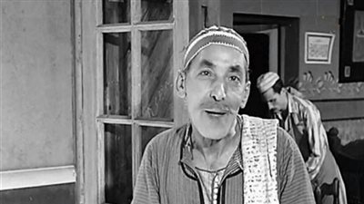انفوجراف| الفنان حسن البارودي بدأ مترجم 