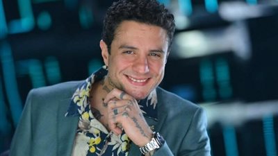 بيفسح بنات مراته.. أحمد الفيشاوي ينشر صورة تجمعه بزوجته وبناتها