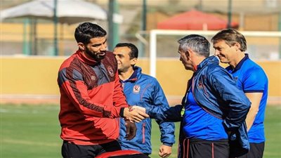 كارتيرون يجهز لاعبي الأهلي نفسيا لمواجهة الوصل الإماراتي