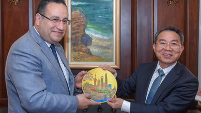 وفد صيني يزور مصر ولقاء أولي مع محافظ الإسكندرية